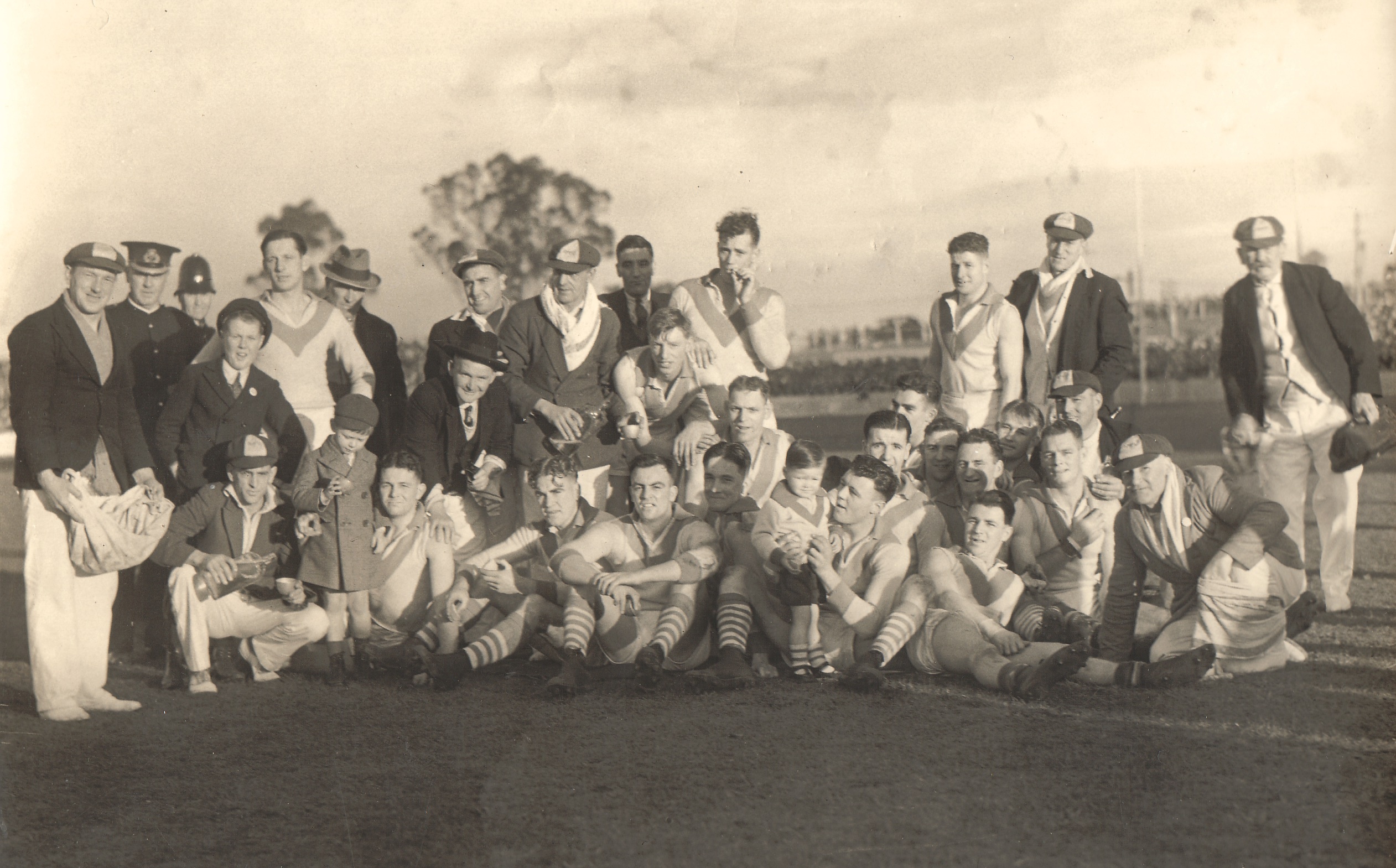 Team photo known to feature Peter Reville 1925 34 copy