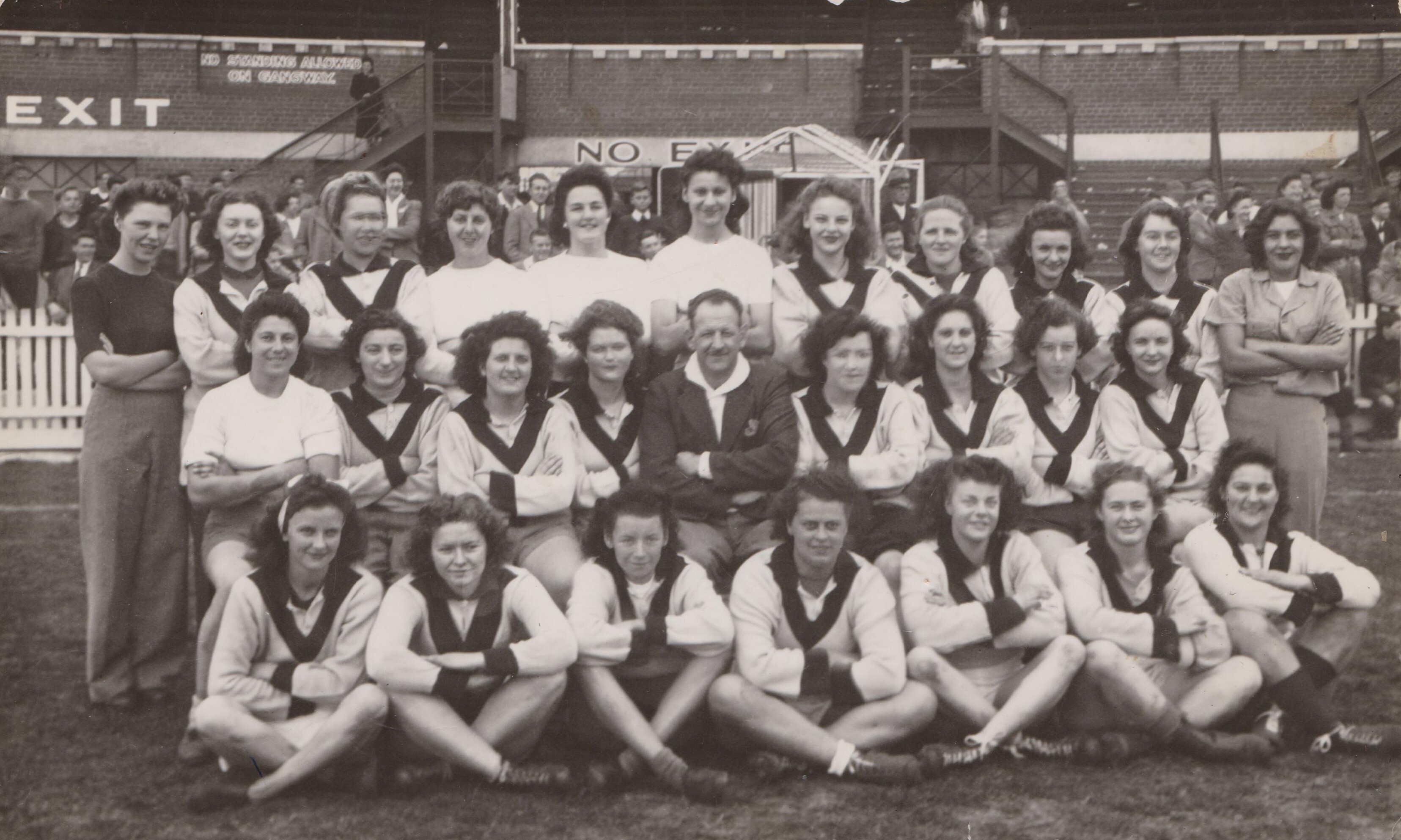 A 1947 Sth Melb womens team courtesy of Karen Philips